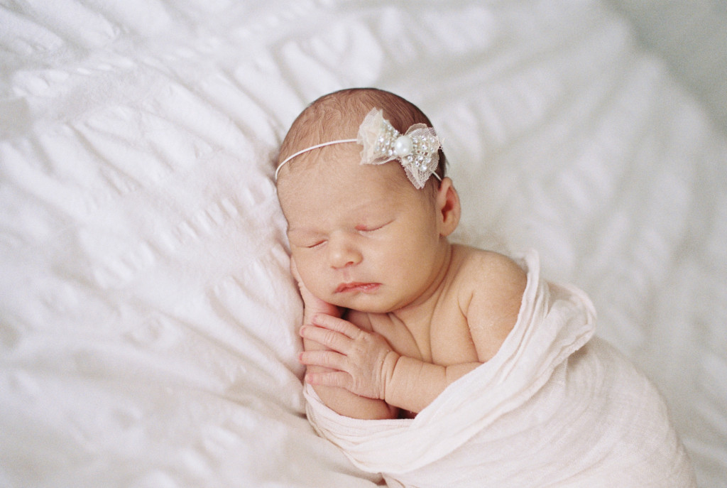 newborn lifestyle, baby girl, in home lifestly photography, newborn photos, newborn girl, ten22 studio