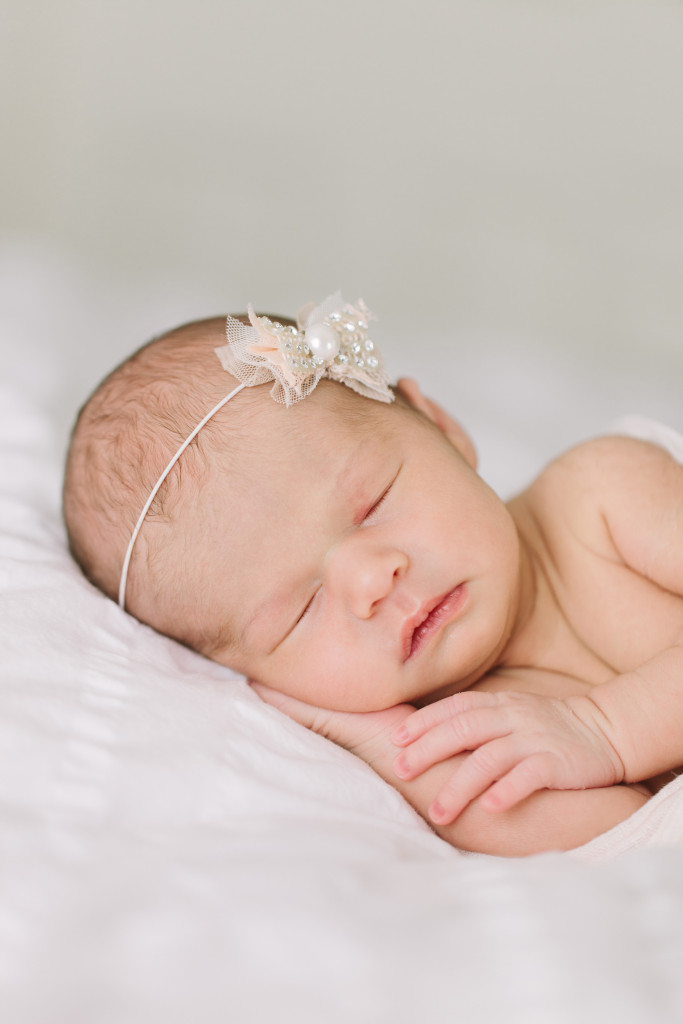 newborn lifestyle, baby girl, in home lifestly photography, newborn photos, newborn girl, ten22 studio