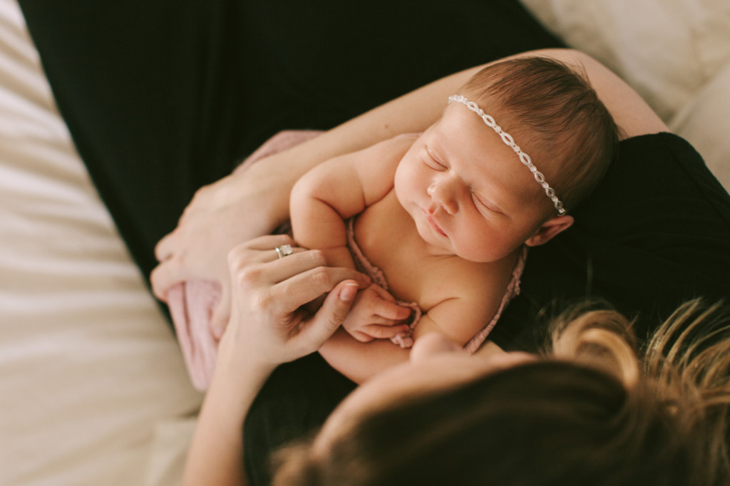 gargol family newborn lifestyle portraits ten22 studio (14 of 32)