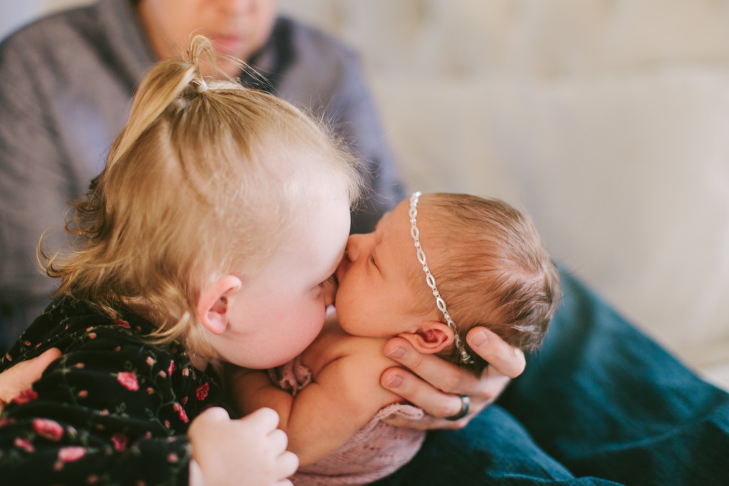 gargol family newborn lifestyle portraits ten22 studio (23 of 32)