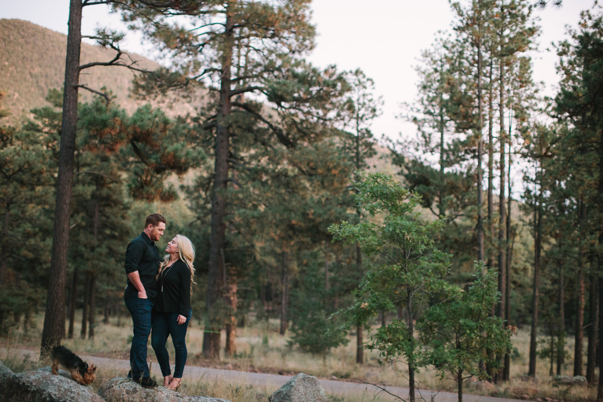  Calhoun Forest Outdoor Arizona Couples ©Ten22 Studio