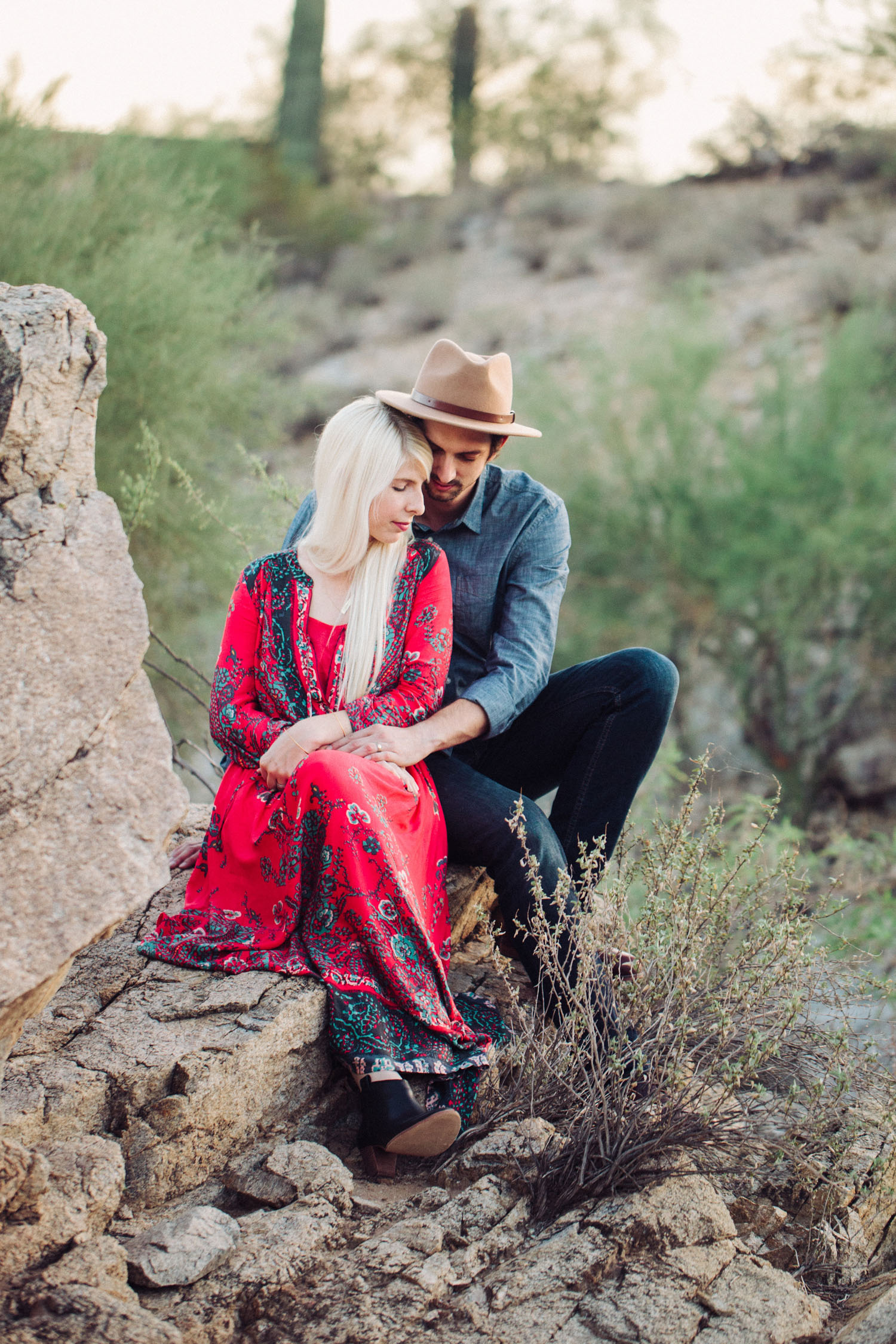 desert boho lifestyle engagement session (18 of 18)