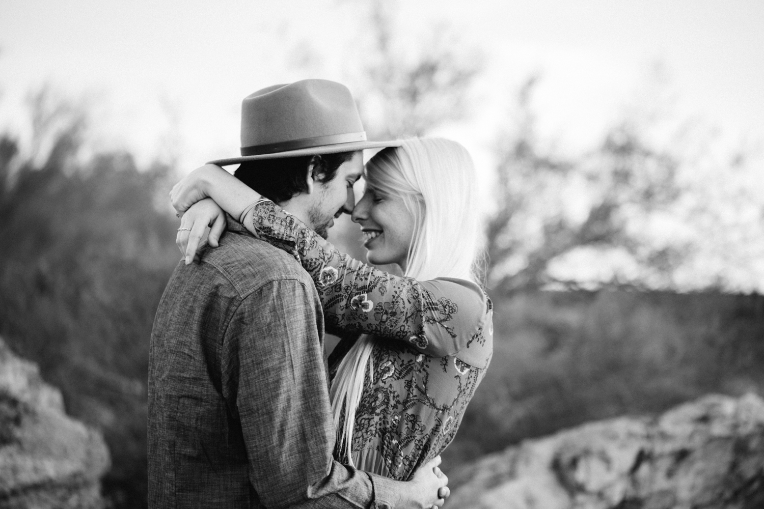 desert boho lifestyle engagement session (18 of 18)