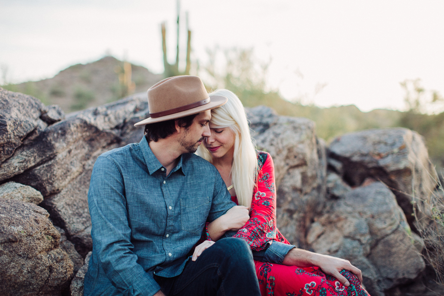 desert boho lifestyle engagement session (18 of 18)