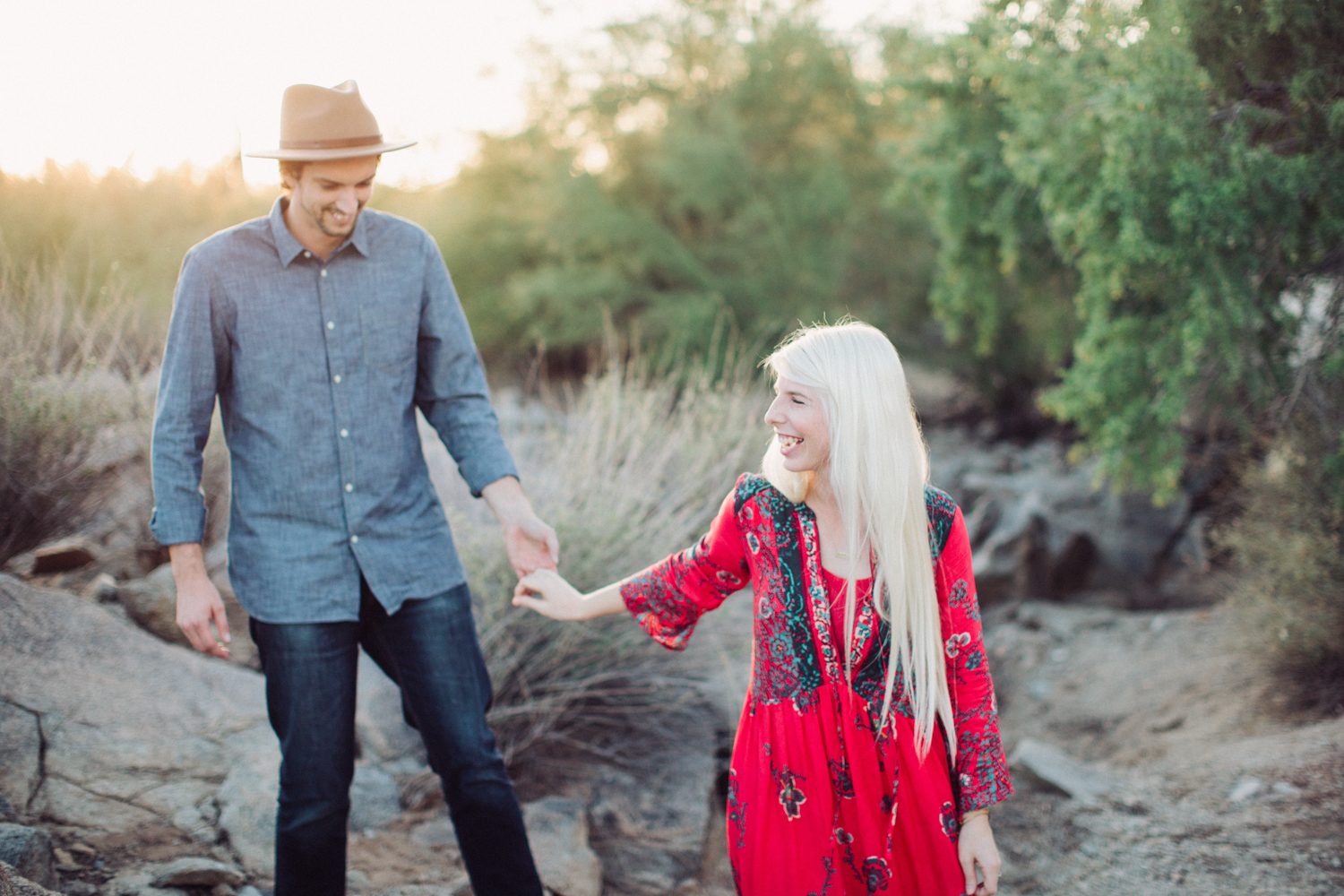 desert boho lifestyle engagement session (18 of 18)