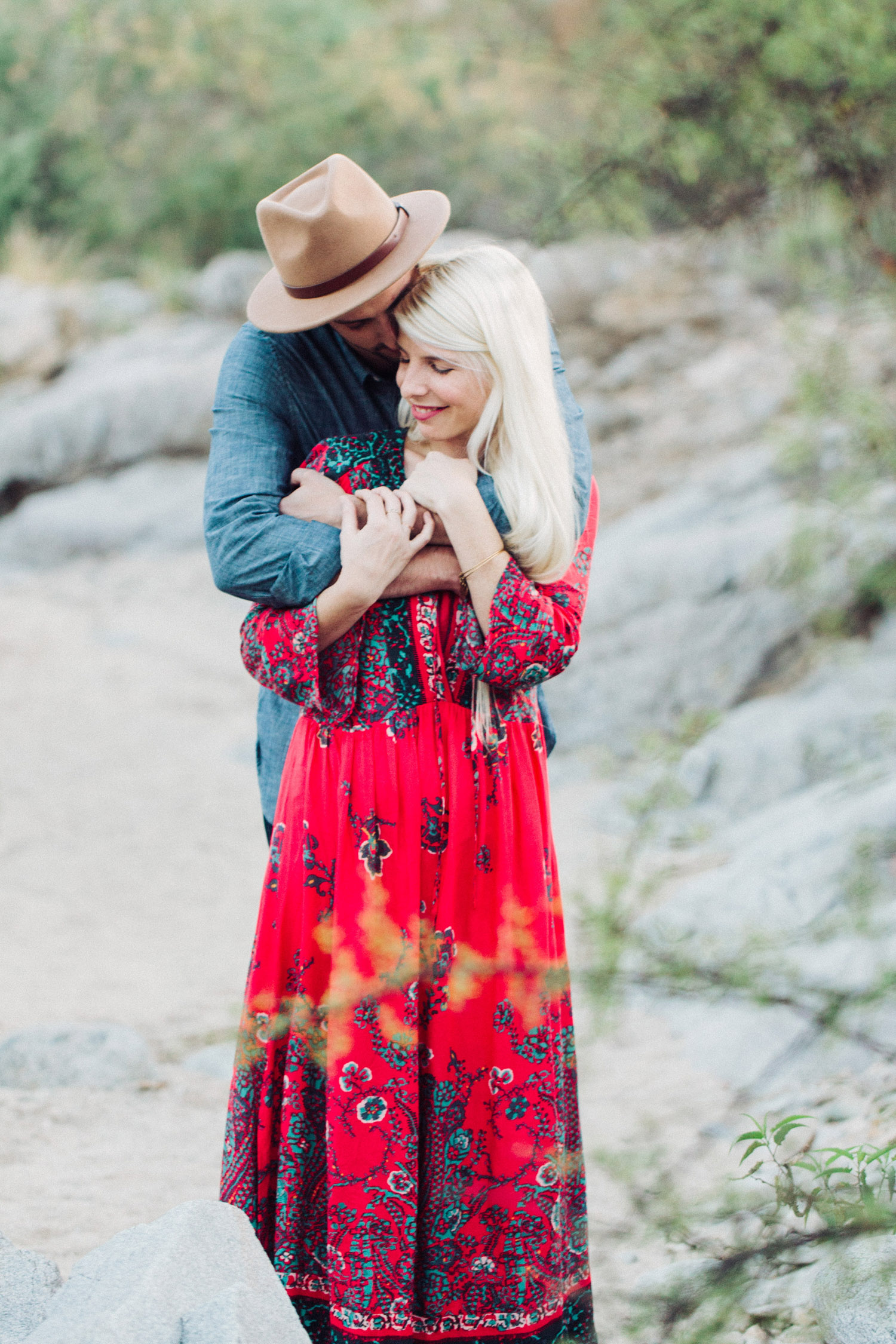 desert boho lifestyle engagement session (18 of 18)